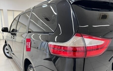 Toyota Sienna III, 2018 год, 3 465 000 рублей, 20 фотография