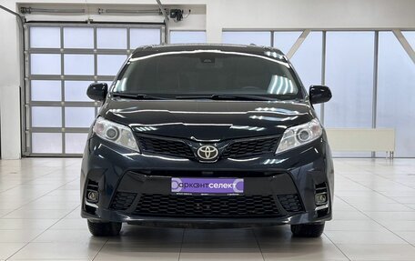Toyota Sienna III, 2018 год, 3 465 000 рублей, 2 фотография