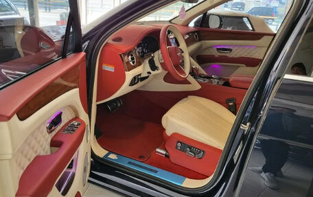 Bentley Bentayga I, 2023 год, 19 500 000 рублей, 9 фотография