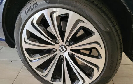 Bentley Bentayga I, 2023 год, 19 500 000 рублей, 7 фотография