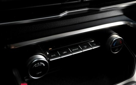 Geely Coolray I, 2020 год, 1 649 000 рублей, 13 фотография