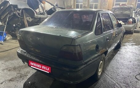 Daewoo Nexia I рестайлинг, 1997 год, 70 000 рублей, 3 фотография