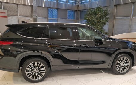 Toyota Highlander, 2025 год, 8 фотография