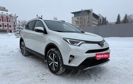 Toyota RAV4, 2017 год, 2 499 000 рублей, 4 фотография