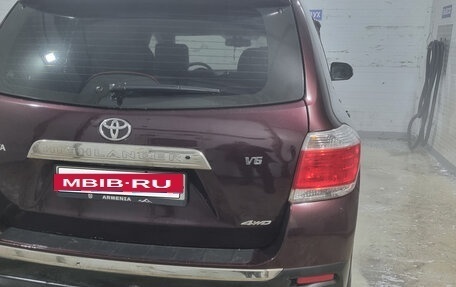 Toyota Highlander III, 2012 год, 2 100 000 рублей, 13 фотография