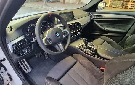 BMW 5 серия, 2019 год, 4 800 000 рублей, 13 фотография