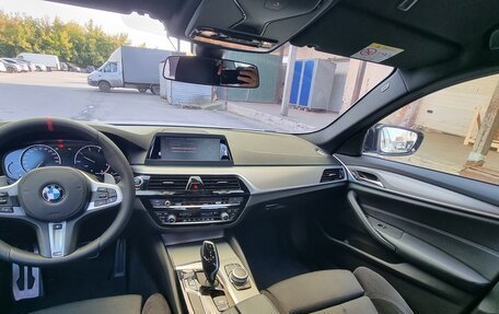 BMW 5 серия, 2019 год, 4 800 000 рублей, 18 фотография