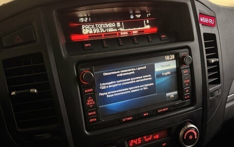 Mitsubishi Pajero IV, 2013 год, 1 999 000 рублей, 3 фотография