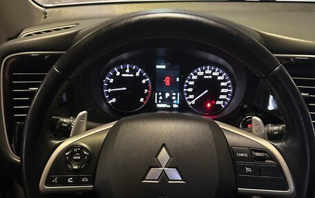 Mitsubishi Outlander III рестайлинг 3, 2012 год, 1 500 000 рублей, 29 фотография