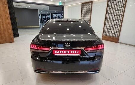 Lexus LS IV, 2025 год, 12 500 013 рублей, 4 фотография