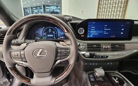 Lexus LS IV, 2025 год, 12 500 013 рублей, 9 фотография