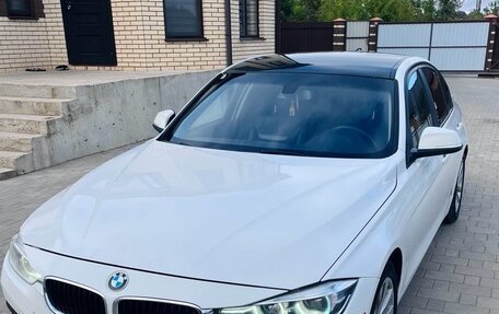 BMW 3 серия, 2016 год, 1 800 000 рублей, 3 фотография