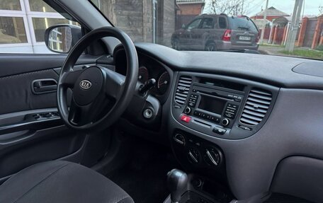 KIA Rio II, 2011 год, 670 000 рублей, 2 фотография