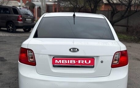 KIA Rio II, 2011 год, 670 000 рублей, 6 фотография