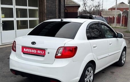 KIA Rio II, 2011 год, 670 000 рублей, 5 фотография
