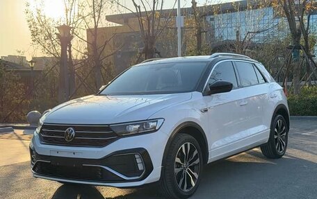 Volkswagen T-Roc I, 2022 год, 1 536 003 рублей, 1 фотография