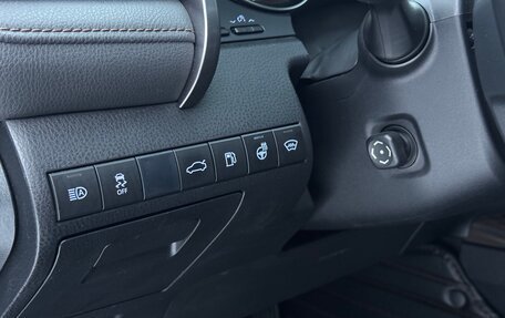 Toyota Camry, 2018 год, 2 290 000 рублей, 15 фотография