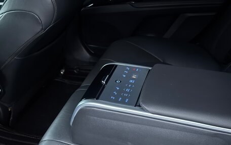 Toyota Camry, 2018 год, 2 290 000 рублей, 10 фотография