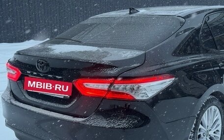 Toyota Camry, 2018 год, 2 290 000 рублей, 6 фотография