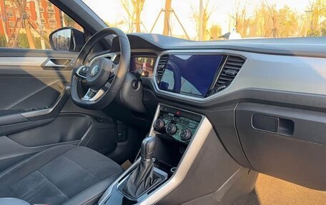 Volkswagen T-Roc I, 2022 год, 1 536 003 рублей, 14 фотография