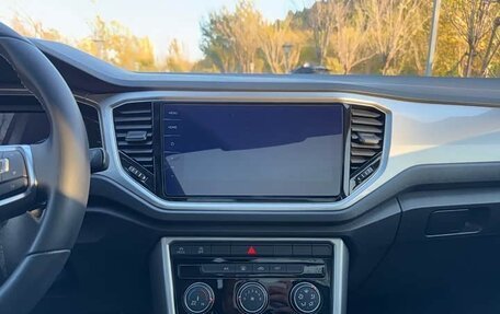 Volkswagen T-Roc I, 2022 год, 1 536 003 рублей, 15 фотография