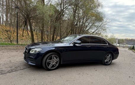 Mercedes-Benz E-Класс, 2019 год, 2 490 000 рублей, 2 фотография