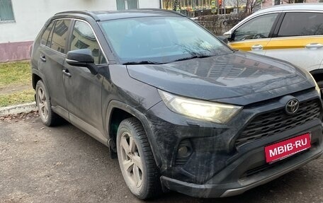 Toyota RAV4, 2021 год, 2 450 000 рублей, 2 фотография