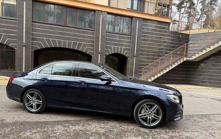 Mercedes-Benz E-Класс, 2019 год, 2 490 000 рублей, 3 фотография