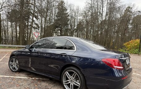Mercedes-Benz E-Класс, 2019 год, 2 490 000 рублей, 21 фотография