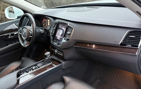 Volvo XC90 II рестайлинг, 2015 год, 2 850 000 рублей, 23 фотография