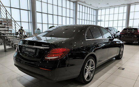 Mercedes-Benz E-Класс, 2018 год, 2 950 000 рублей, 6 фотография