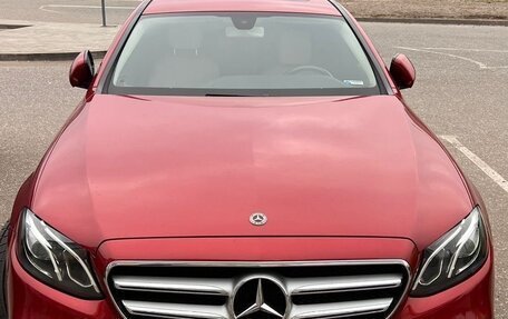 Mercedes-Benz E-Класс, 2020 год, 3 500 000 рублей, 1 фотография