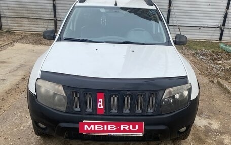 Renault Duster I рестайлинг, 2014 год, 650 000 рублей, 2 фотография