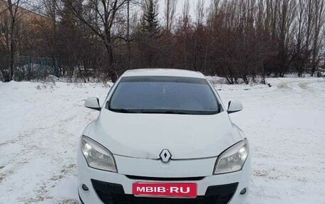 Renault Megane III, 2011 год, 370 000 рублей, 2 фотография