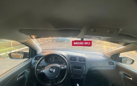 Volkswagen Polo VI (EU Market), 2015 год, 1 100 000 рублей, 10 фотография