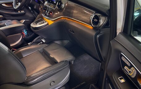 Mercedes-Benz V-Класс, 2022 год, 8 100 000 рублей, 14 фотография