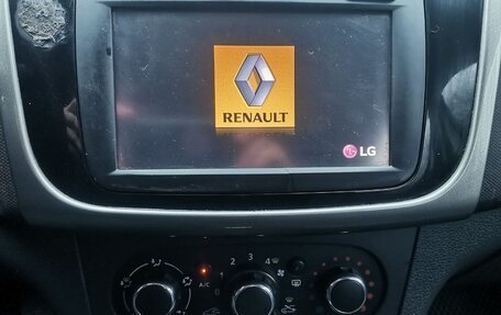 Renault Logan II, 2016 год, 530 000 рублей, 14 фотография