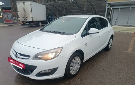 Opel Astra J, 2013 год, 840 000 рублей, 2 фотография