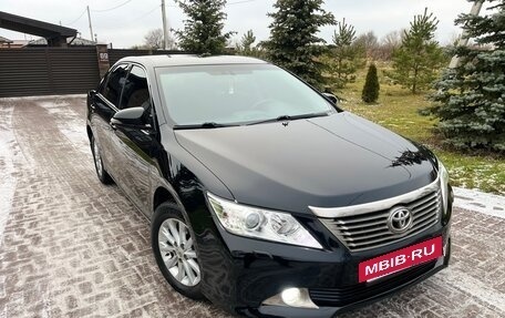 Toyota Camry, 2014 год, 2 фотография