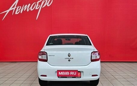 Renault Logan II, 2018 год, 700 000 рублей, 4 фотография
