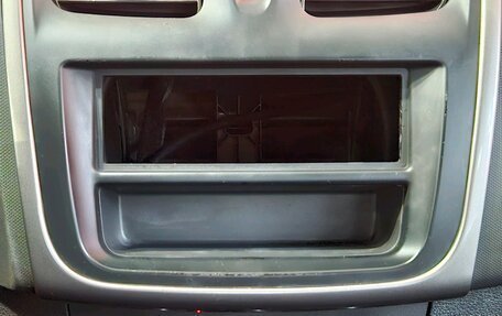 Renault Logan II, 2018 год, 700 000 рублей, 13 фотография