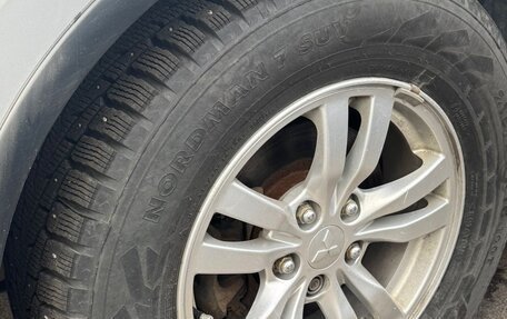 Mitsubishi Outlander III рестайлинг 3, 2016 год, 1 450 000 рублей, 10 фотография