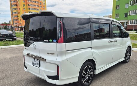 Honda Stepwgn IV, 2015 год, 2 000 000 рублей, 5 фотография