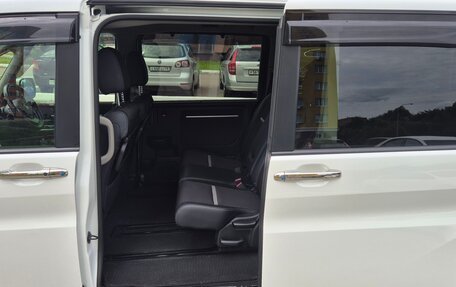 Honda Stepwgn IV, 2015 год, 2 000 000 рублей, 11 фотография