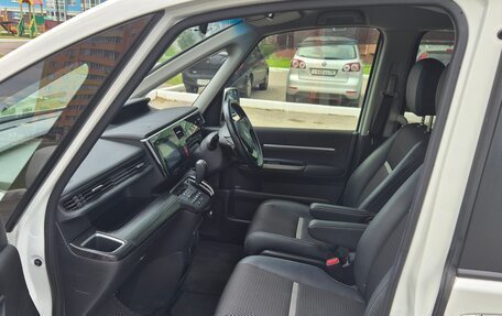 Honda Stepwgn IV, 2015 год, 2 000 000 рублей, 10 фотография