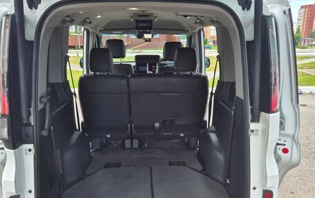 Honda Stepwgn IV, 2015 год, 2 000 000 рублей, 18 фотография