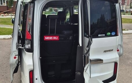 Honda Stepwgn IV, 2015 год, 2 000 000 рублей, 15 фотография