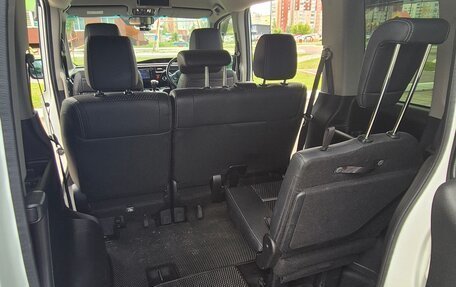 Honda Stepwgn IV, 2015 год, 2 000 000 рублей, 21 фотография