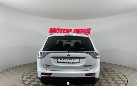 Mitsubishi Outlander III рестайлинг 3, 2013 год, 1 420 000 рублей, 5 фотография
