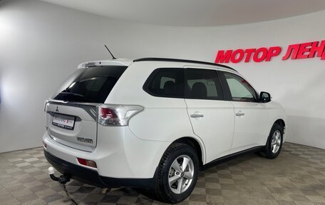 Mitsubishi Outlander III рестайлинг 3, 2013 год, 1 420 000 рублей, 4 фотография
